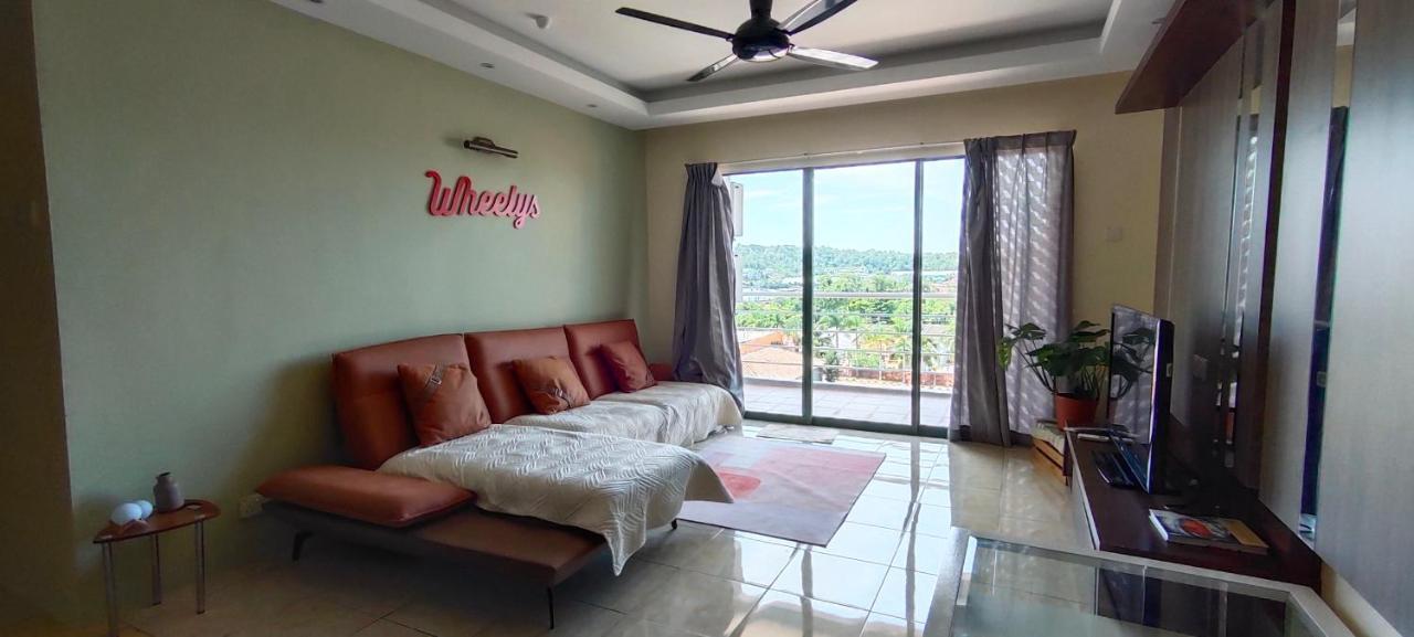 Gold Coast International Resort Kampong Bukit Beruang Luaran gambar