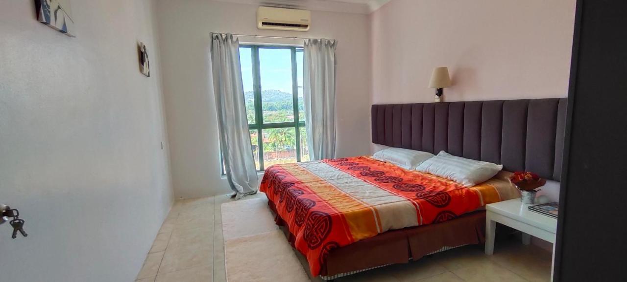 Gold Coast International Resort Kampong Bukit Beruang Luaran gambar